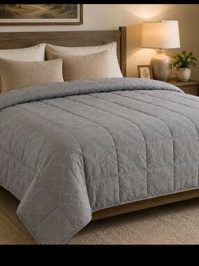 King Down Alternative Comforter Gray Geometric 104x90
